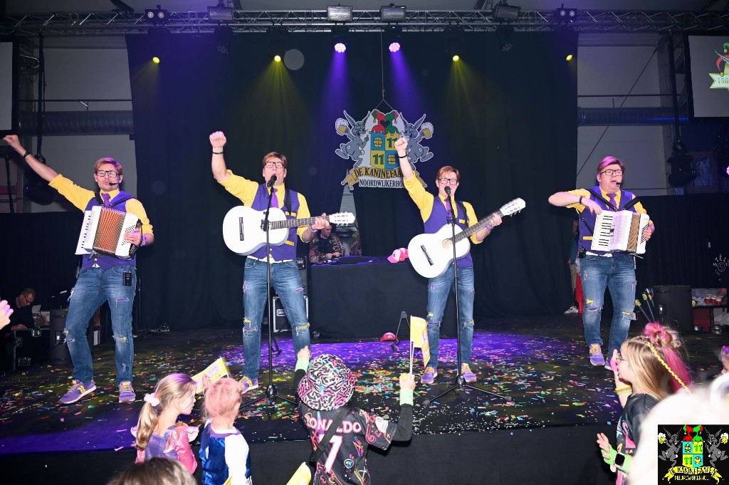 ../Images/6x11 Kaninefaaten Jubileumfeest 300.jpg